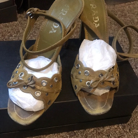 Prada green suede heels size 38.5 - Picture 3 of 8